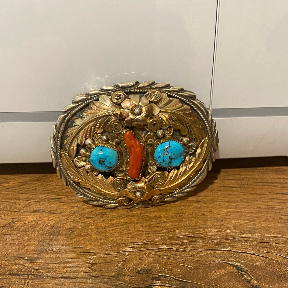 Women’s belt buckle